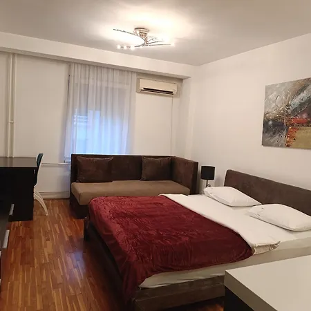 Iris Slavija * Sajmiste